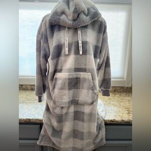 Joyspun Gray Plaid Hooded lounger
